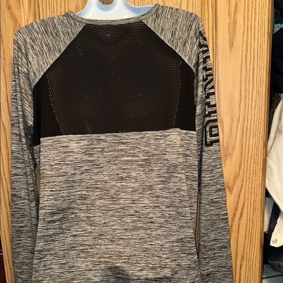 PINK Victoria's Secret Gray Long Sleeve Top large - Picture 5 of 7